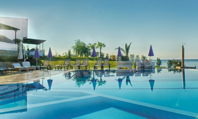 Eroessa – Samothraki Beach Apartments & Suites Hotel